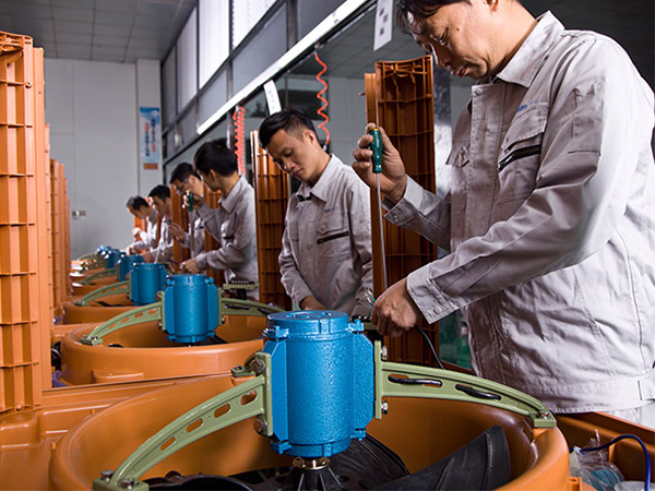 潤(rùn)東方環(huán)?？照{(diào)廠家生產(chǎn)車間